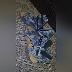 Blowfish Malibu Sandal's